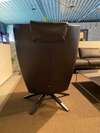 Design on Stock Maua draaifauteuil - Materiaal