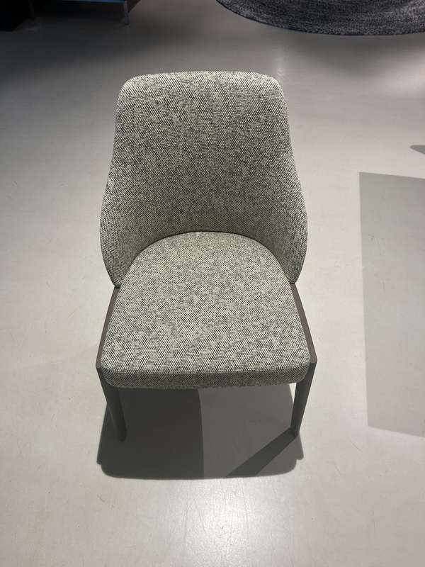 Molteni&C Chelsea eetkamerstoel  - Materiaal