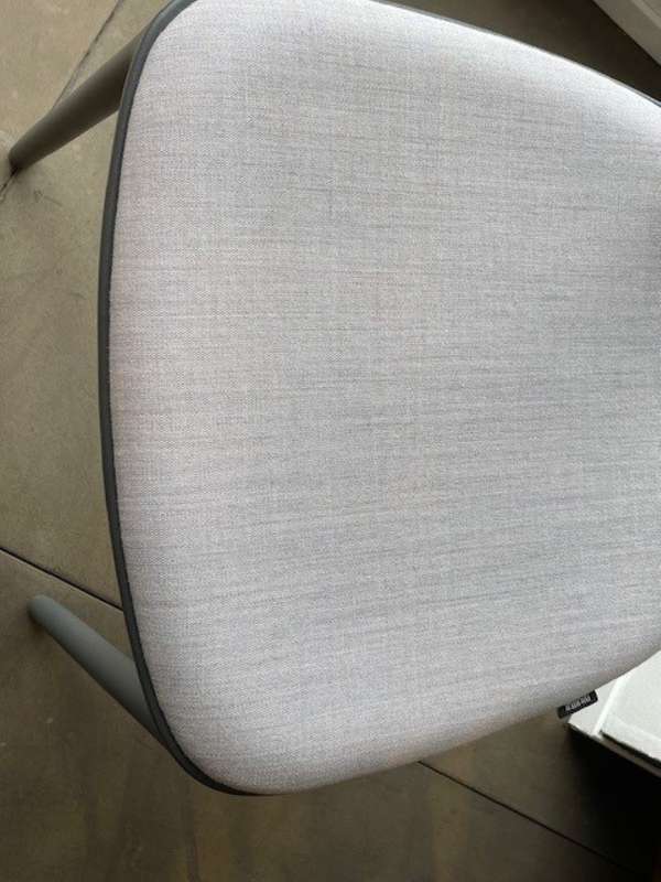 Infiniti Canova eetkamerstoel - Materiaal