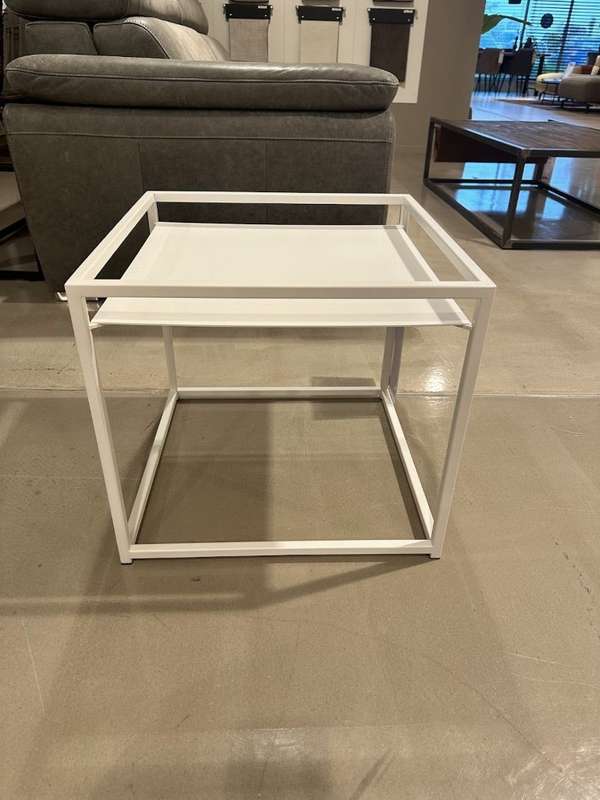 In.House Thina bijzettafel - Showroom