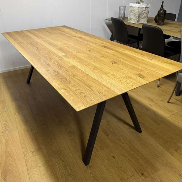 bert plantagie Remo eettafel - 220x100 - Materiaal