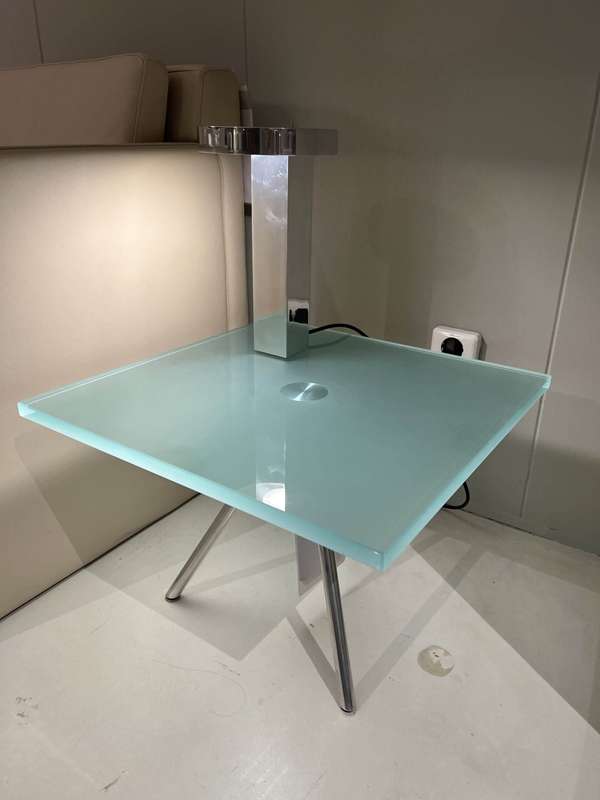 Van Beek Maupertuus bijzettafel - Materiaal