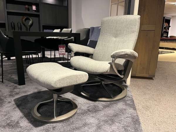 Stressless Dover fauteuil met poef - Showroom