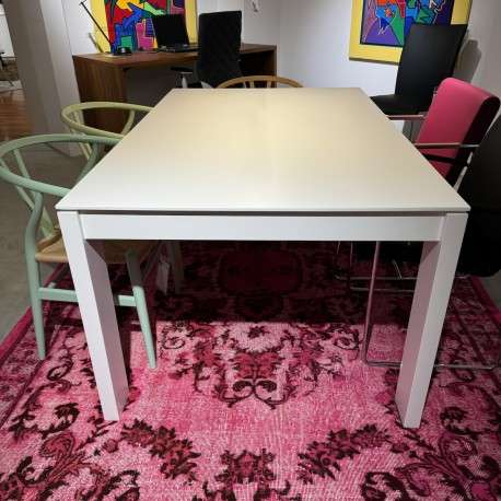 Hülsta Now ET20 eettafel - 160x100 - Materiaal