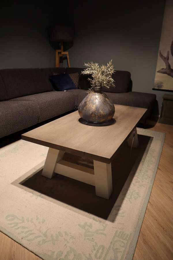 In.House Massief Eiken salontafel - Materiaal