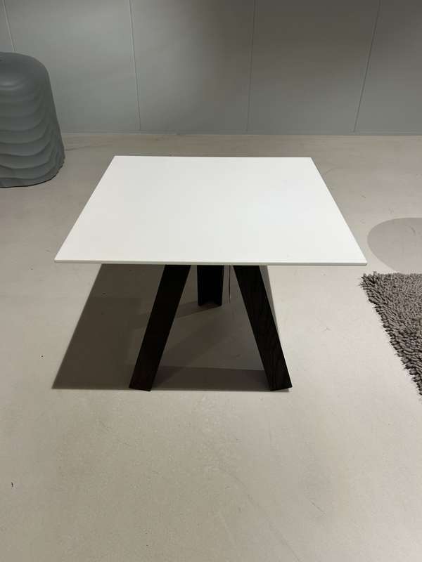 Arco Tre 1 bijzettafel - Materiaal