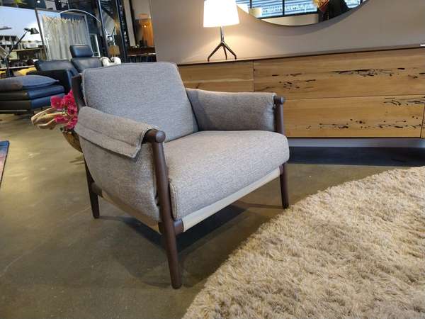 Poltrona Frau Times Lounge fauteuil - Materiaal