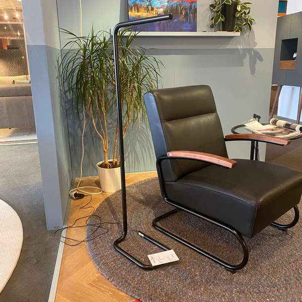 Thonet lum zwart staande lamp - Materiaal