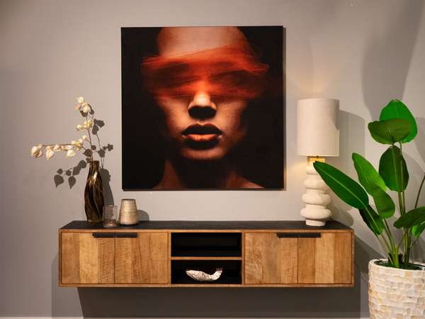 RT Design Blinded Girl Red wanddecoratie - Materiaal
