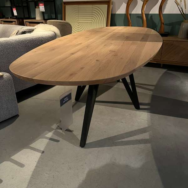 Feelings Valentino eettafel - 240x110 - Materiaal