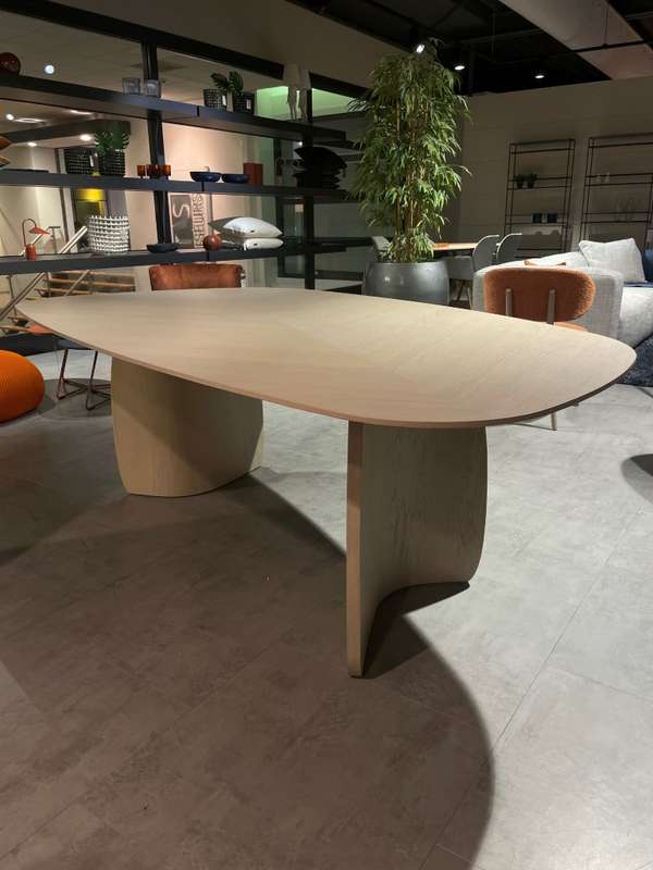 Mobitec Dolmen Organic eettafel - 230x120 - Materiaal