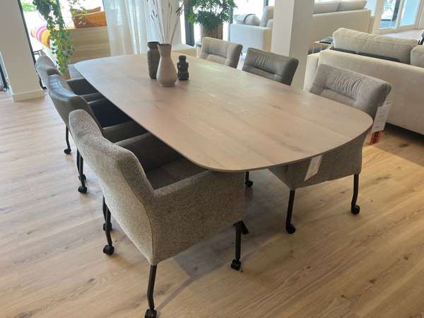 Nouvion Talud eettafel - 240x105 met Bolt eetkamerstoel (set van 6) - Materiaal