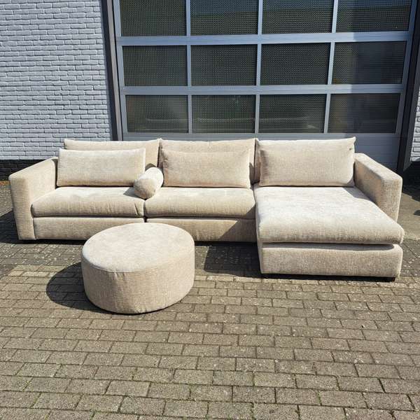 4x6sofa X2 hoekbank met poef - Showroom