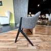 Cassina 397.02 M10 eetkamerstoel - Zijaanzicht rechts