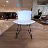 Knoll International Bertoia eetkamerstoel - Vooraanzicht