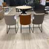 Nouvion Yvo eettafel Ø130 met 3 Koinor Essay eetkamerstoel (set van 3) - Details