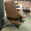 Leolux Cream Plus fauteuil - Materiaal