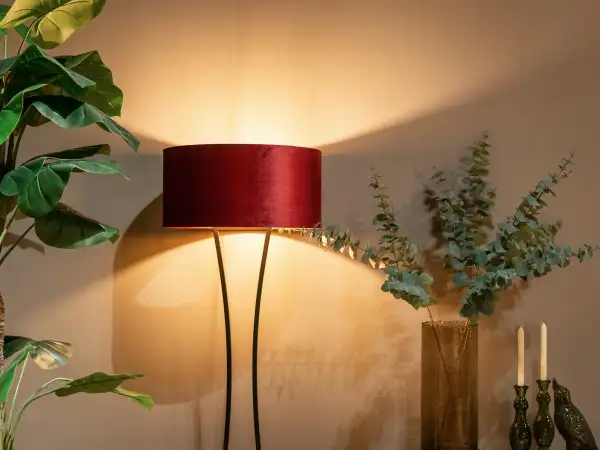 RT Design Cross Woman staande lamp - Showroom