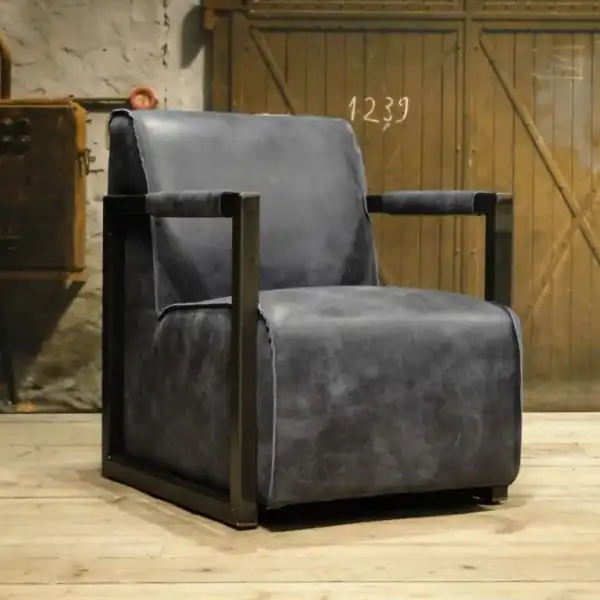 RT Design Hodor Straight fauteuil - Showroom