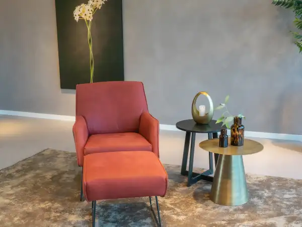 RT Design Cava fauteuil met hocker - Showroom