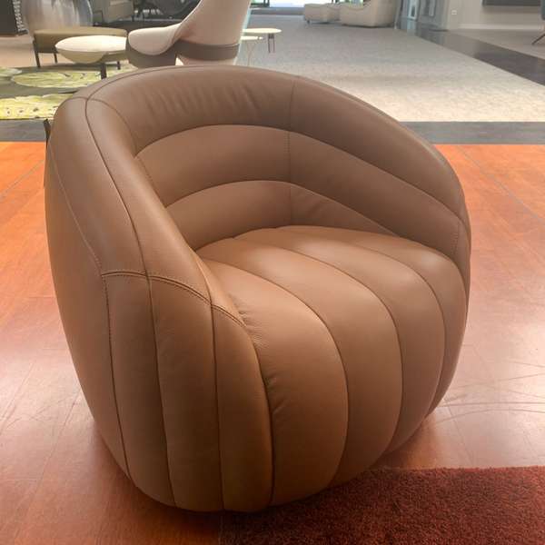 Leolux Balini draaifauteuil - Showroom