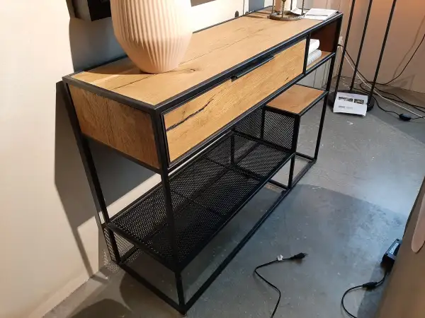 Henders & Hazel City sidetable - Materiaal