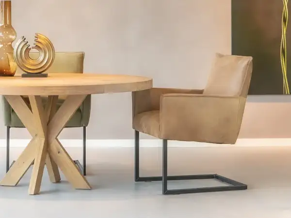 RT Design Messina eetkamerstoel - Vooraanzicht
