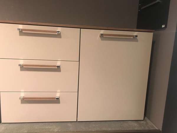 Nolte Alegro Macadmia commode - Materiaal