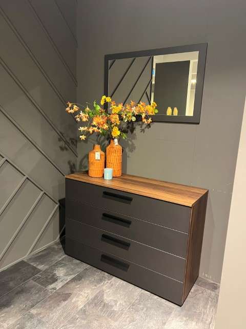Nolte Alegro commode met spiegel - Materiaal