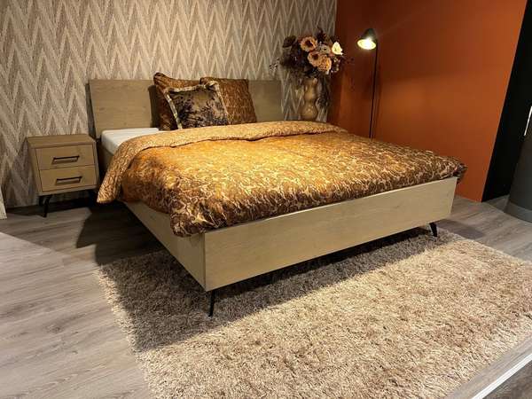 Fay bed - 180x200 met nachtkastjes - Materiaal