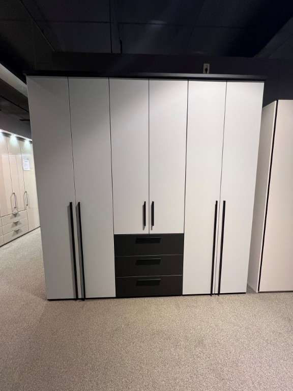 Nolte Horizont 100 kledingkast - Materiaal