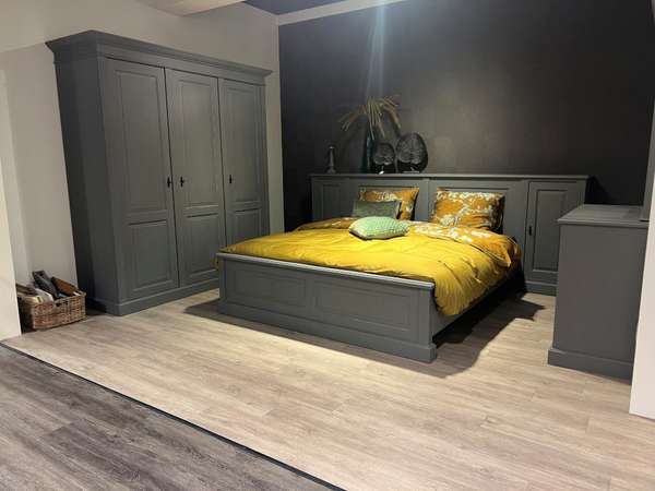 Private Label Avignon bed - 180x200 met kledingkast en commode en spiegel - Materiaal