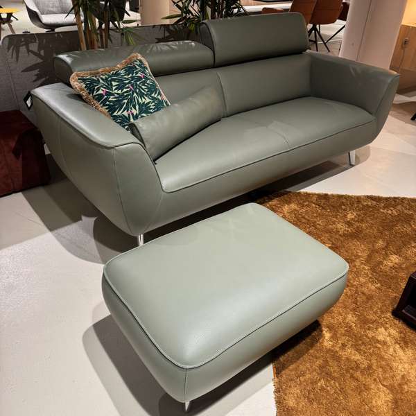 Evidence Viana 3-zitsbank met hocker - Showroom