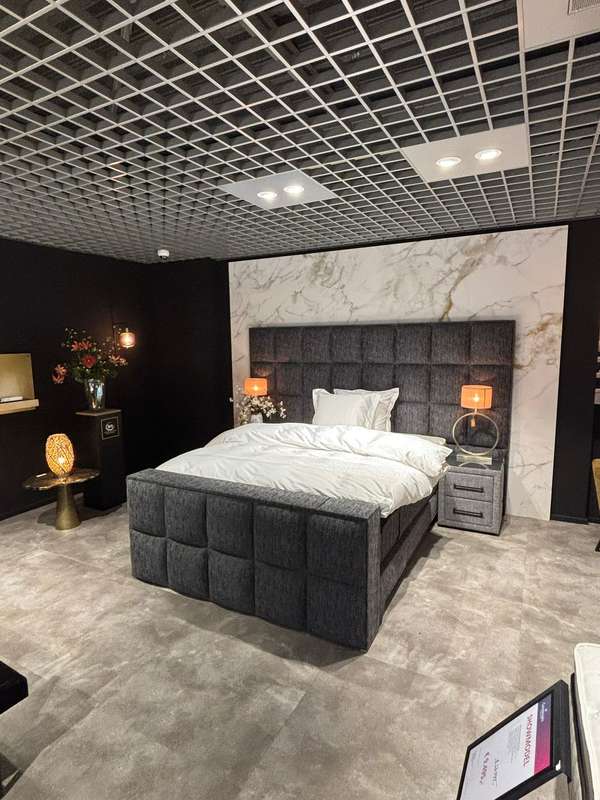 Serta Magnum Extra Grande boxspring - 180x210 met nachtkastje (set van 2) - Materiaal