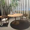 Design eettafel 'Torsion' eik Ø127 cm