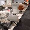 EYYE Puuro relaxfauteuil met poef