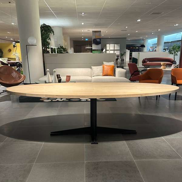 Pilat & Pilat Dirk Jisk eettafel - 260x110 - Showroom