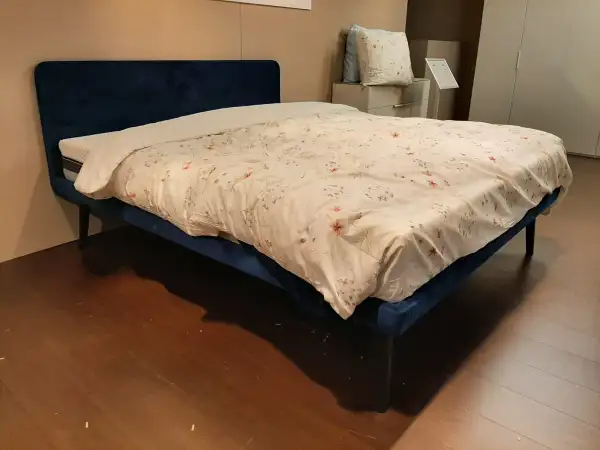 Avek Stiel bed - 180x210 - Materiaal