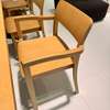 Hay Passerelle eettafel -  260x95 met Pastis eetkamerstoel (set van 6) - Zijaanzicht rechts