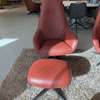 Pode Spot Two fauteuil met poef - Showroom