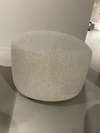 EYYE Kivi Pebble Powder poef - Materiaal