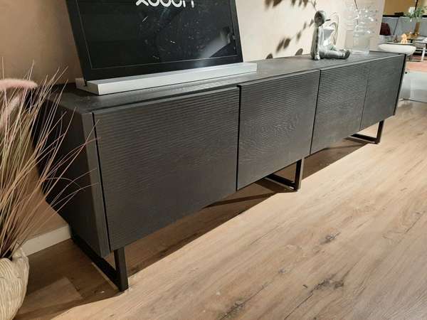 XOOON Carving wandkast - Materiaal