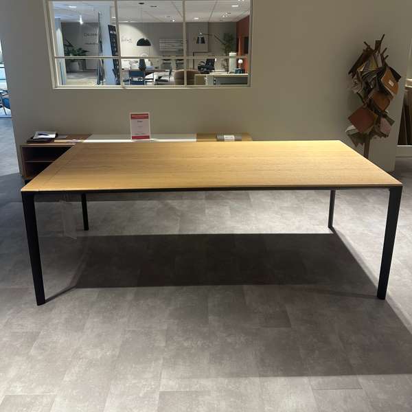 Arco Shift eettafel - 210x100 uitschuifbaar - Showroom