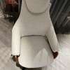 Leolux Cream fauteuil met poef - Boven aanzicht