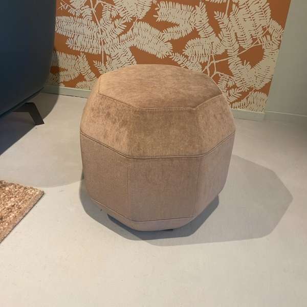 Leolux Amulet poef - Showroom