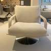Leolux Kudo One fauteuil - Vooraanzicht