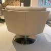 Leolux Kudo One fauteuil - Achter aanzicht