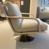 Leolux Kudo One fauteuil - Zijaanzicht links