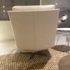 Leolux Kudo Two fauteuil - Achter aanzicht