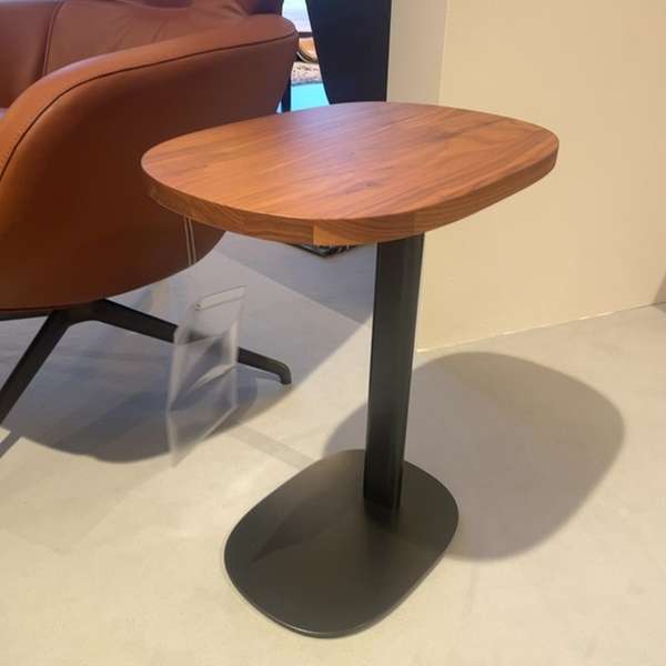 Leolux Toveri bijzettafel - Showroom